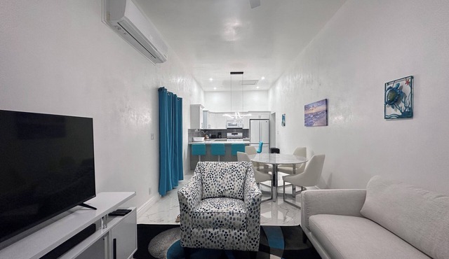 Stunning 3-bedroom house in Ocean Addition West Farmer's Hill!