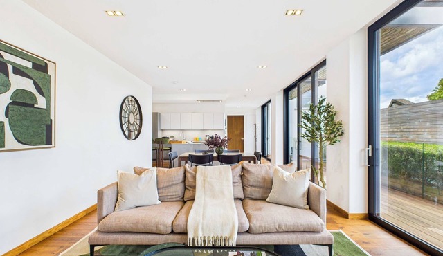 Stunning Camden Town Balcony Apartment
