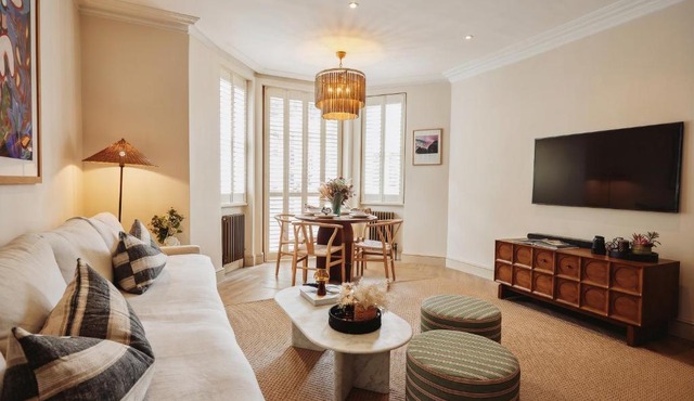 Stunning Chelsea Garden Apartment