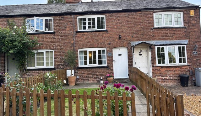 Stunning Cottage in Knutsford by City SuperHost