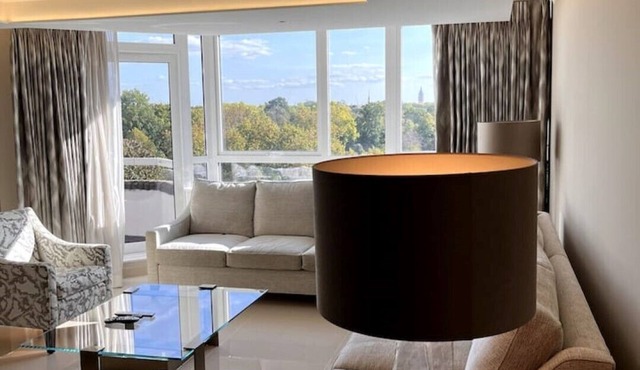 Stunning Hyde Park Panorama Luxury 4-Bedroom Oasis