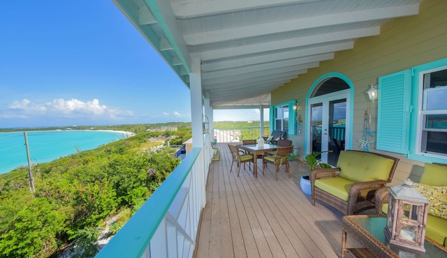 Stunning ocean views, first-class accommodation - with Pool, Deck & Solar