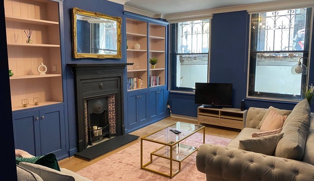 Stunningly Large Apartment Next to British Museum