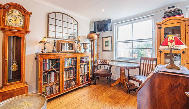 Stylish 1-Bed Flat in Soho - Prime Central London