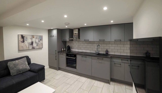 Stylish 1 Bedroom Apartment, Bicester Town Centre