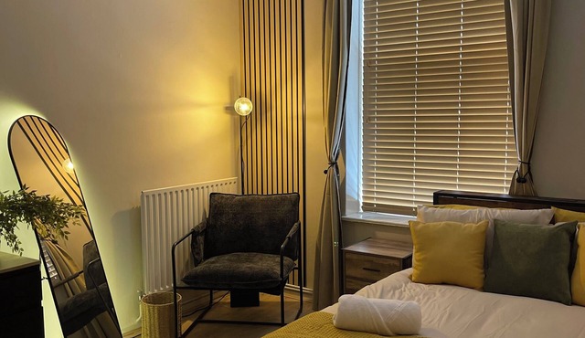 Stylish 2-Bed Flat - Heart of London *Zone 2*