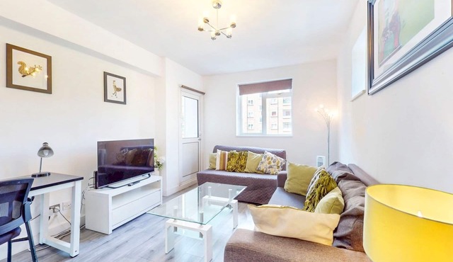 Stylish 3 bed | Regents Park | Private Balcony - Pass the Keys