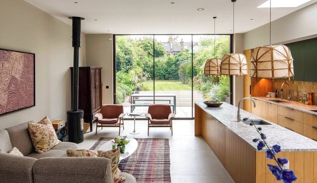 Stylish 4-Bedroom Home Near Notting Hill