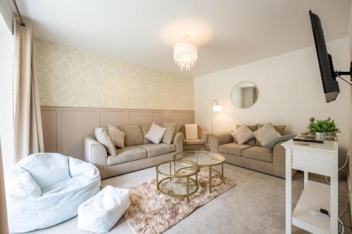 Stylish 4 Bedroom Home Perfect for Families