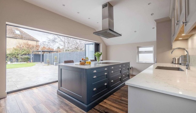 Stylish 4BDR Family Home| Eton Wick - By Tempstay