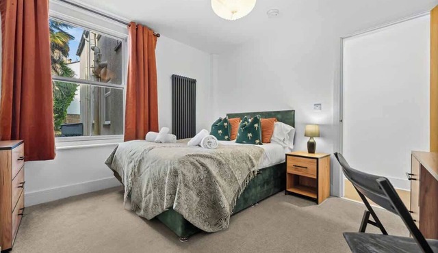 Stylish 4BR Southampton City Centre Luxe House