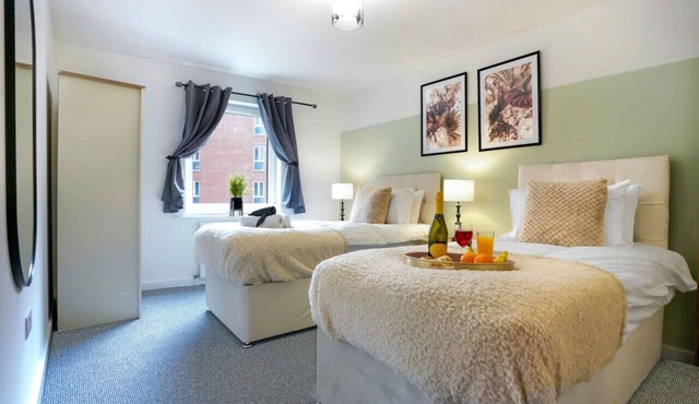 Stylish City Centre Apartment Free Parking Self-Check-In Fast Wifi SmartTVs Yoko Property