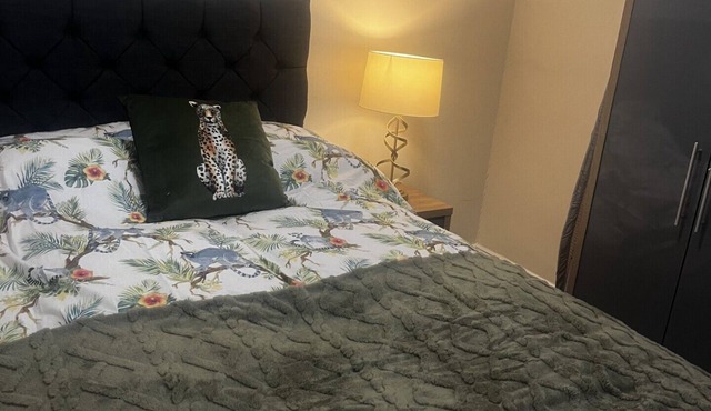 Stylish Cosy affordable central 1 bed entire apartment