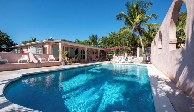 Stylish Home w/Sea & Sunset Views, Private Pool, Walk to Restaurants