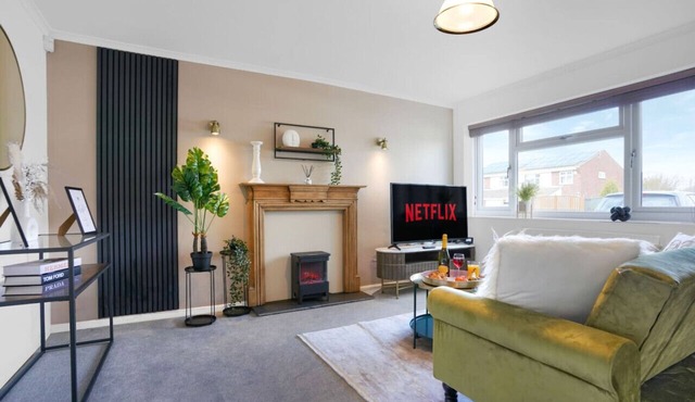 Stylish House Sleeps 6 Driveway Parking Garden Fast Wifi Self-Check-In Yoko Property
