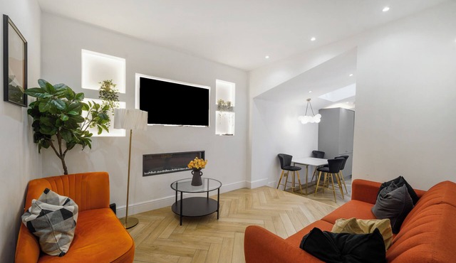 Stylish Kentish Town Home/Private Garden & Jacuzzi