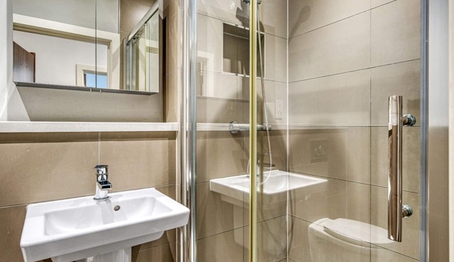 Stylish Studio near Heathrow
