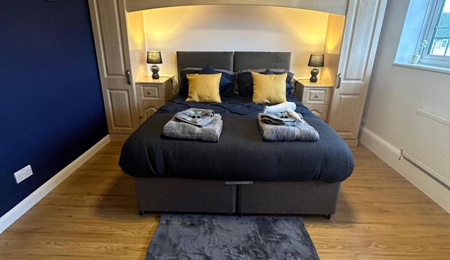 Stylish townhouse in Central Milton Keynes