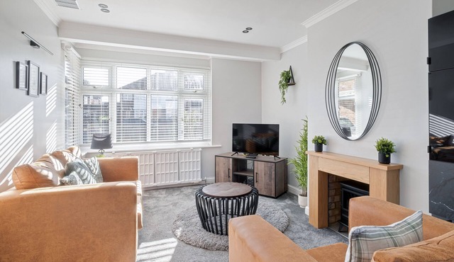 Stylishly decorated 3-bed house