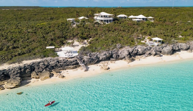 Sugar Beach Villa - Private Estate w/1000ft Oceanfront, Pool/Hot Tub, Concierge