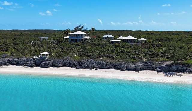 Sugar Beach Villa, - sprawling estate with hot tub, pool, & private cottages