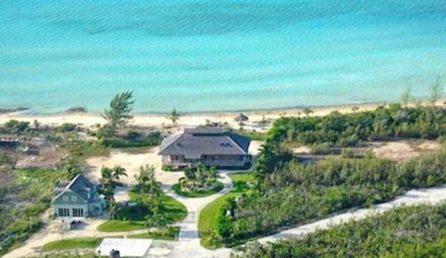 Sunset Beachfront Estate w/moorings