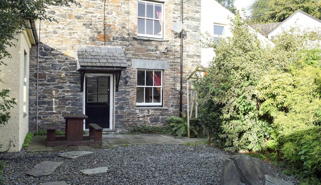 Super 2 bedroom cottage in the heart of Braithwaite village.