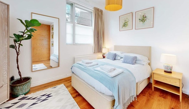 Super 2bed/2bath flat 5min to Chalk Farm Station