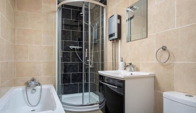 Superb one bed apartment in desirable Montpellier