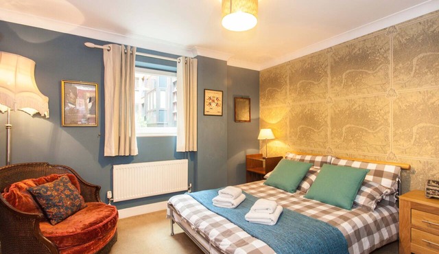 SUPERIOR 2 BEDROOM 2 BATH APARTMENT free Wifi ST PAUL'S lux condo Zone1 Sleeps 6