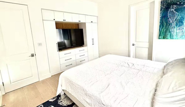 Superior Azure Sky Oceanfront Villa 10