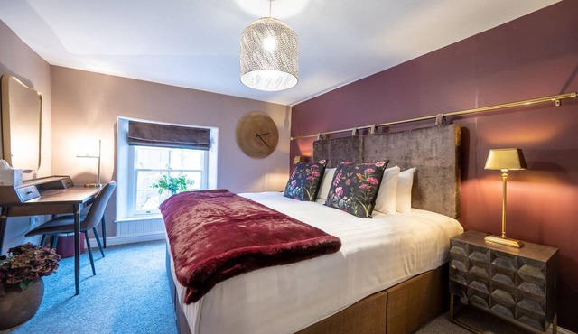 Superior Town-centre Two Bed Apartment