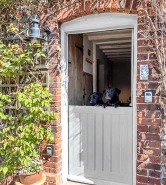 Sweet and cosy School Cottage
