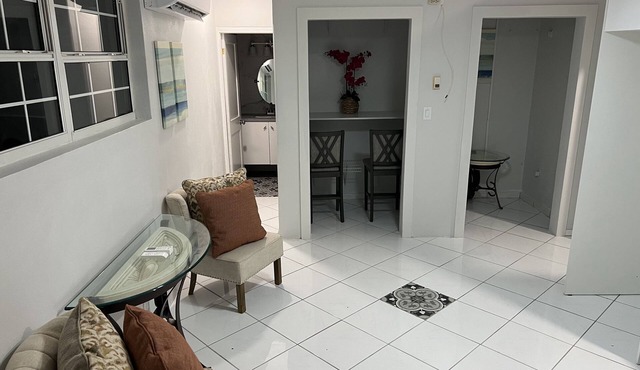 Tastefully Furnished One Bedroom In The East