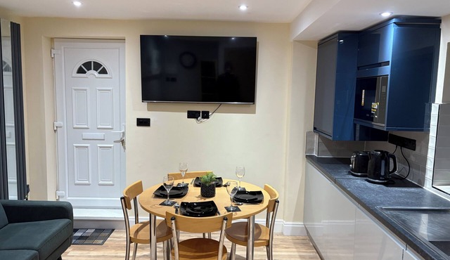 Terrific 2-bedroom apartment with WiFi in Hemel Hempstead