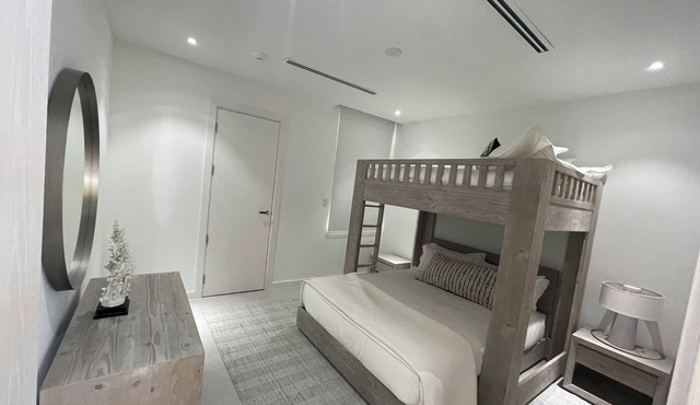 The Barefoot Condo