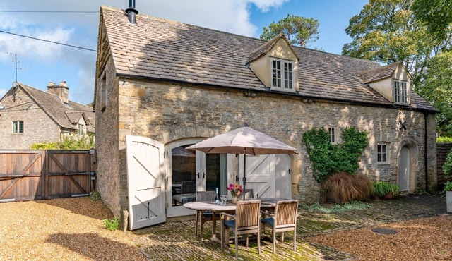 The Coach House - sleeps 4 guests in 2 bedrooms