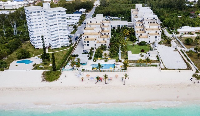 The Coral Beach Hotel - Luxury Beachfront Suite!