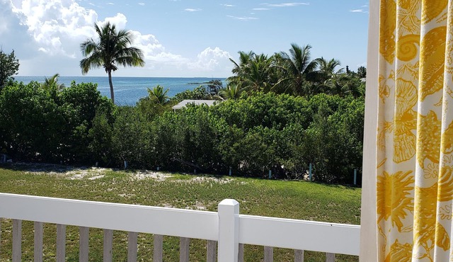The Cove's Apartment - Dock Slip Included