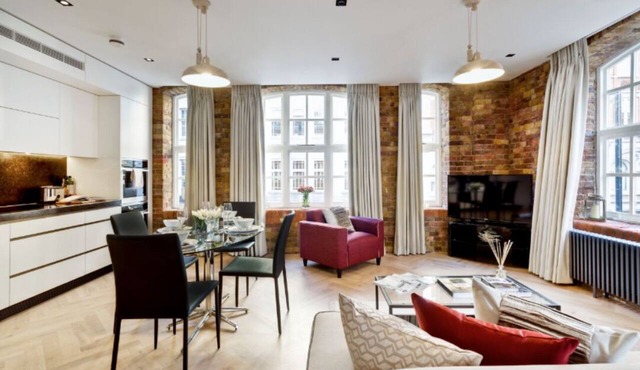 The Covent Garden Heritage Luxury 2 Bed 2 Bath