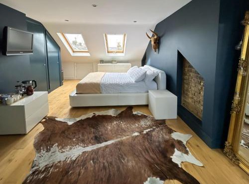 the crown loft ensuite luxury accommodation