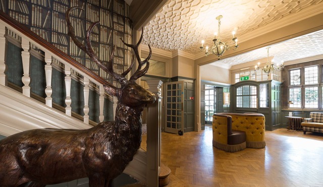 The Crown Manor House Hotel