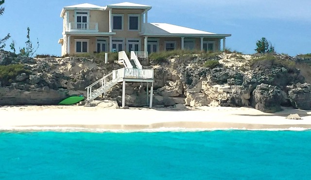 "The Cut Pearl" - Stunning Private Beachfront/Oceanfront Villa On Little Exuma