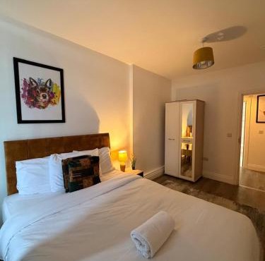 The Felix Apartments - 2 Bedrooms - WIFI - FREE Parking