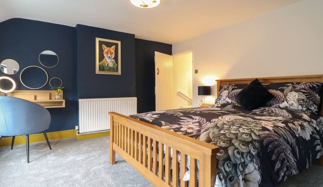 THE FOXES DEN, pet friendly, with a garden in Tean