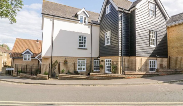 The Hoist: Modern Living in Ely