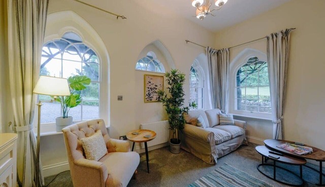 The Lodge Gatehouse at Coombe Lodge