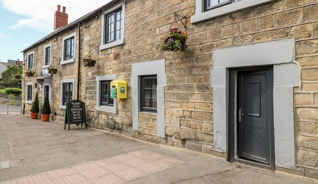 THE LOFT AT THE GEORGE, pet friendly in Clay Cross