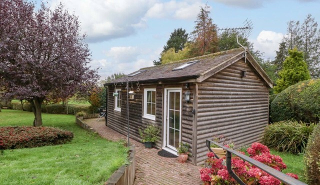 The Log Cabin, Gloucester