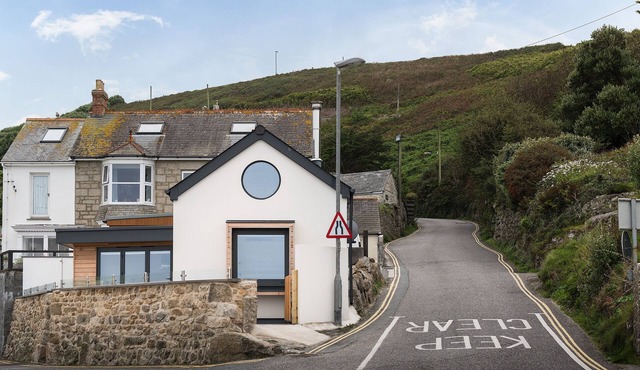 THE OLD BEACH STORE, pet friendly, with open fire in Sennen Cove